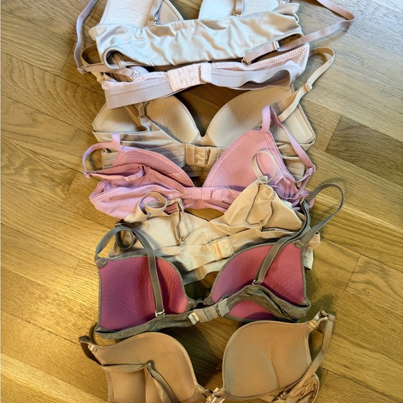 Victoria's Secret, Pink, & Delta Bra Bundle 7 bras, size 32B and 34A - Picture 2 of 2